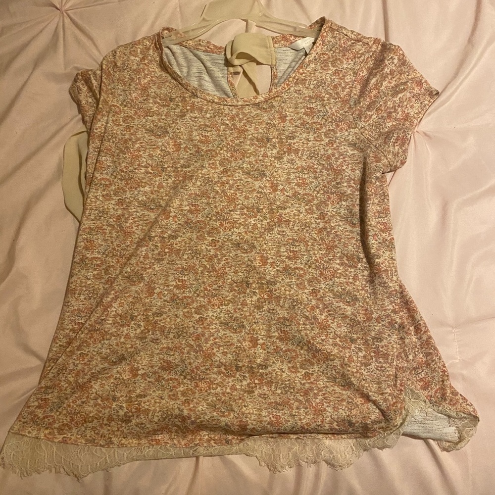Lauren Conrad flower pattern top